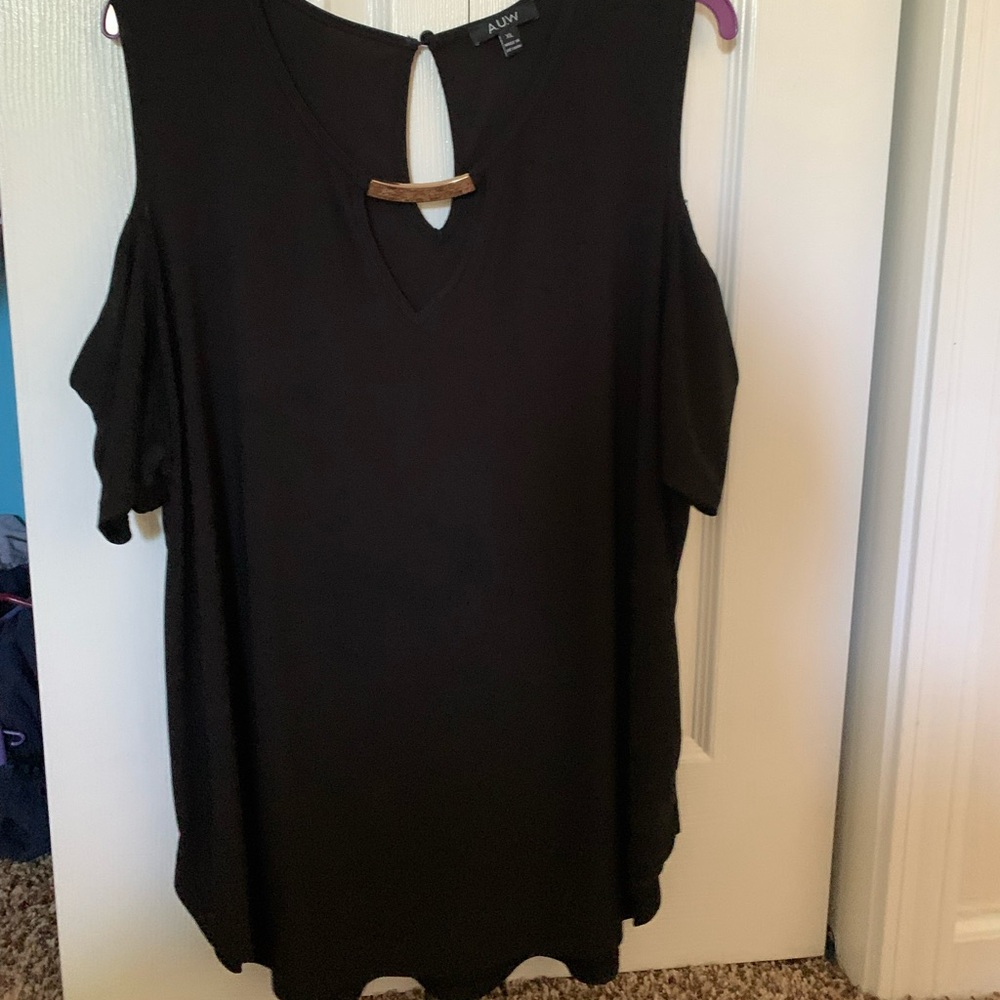 A.U.W. Open shoulder top